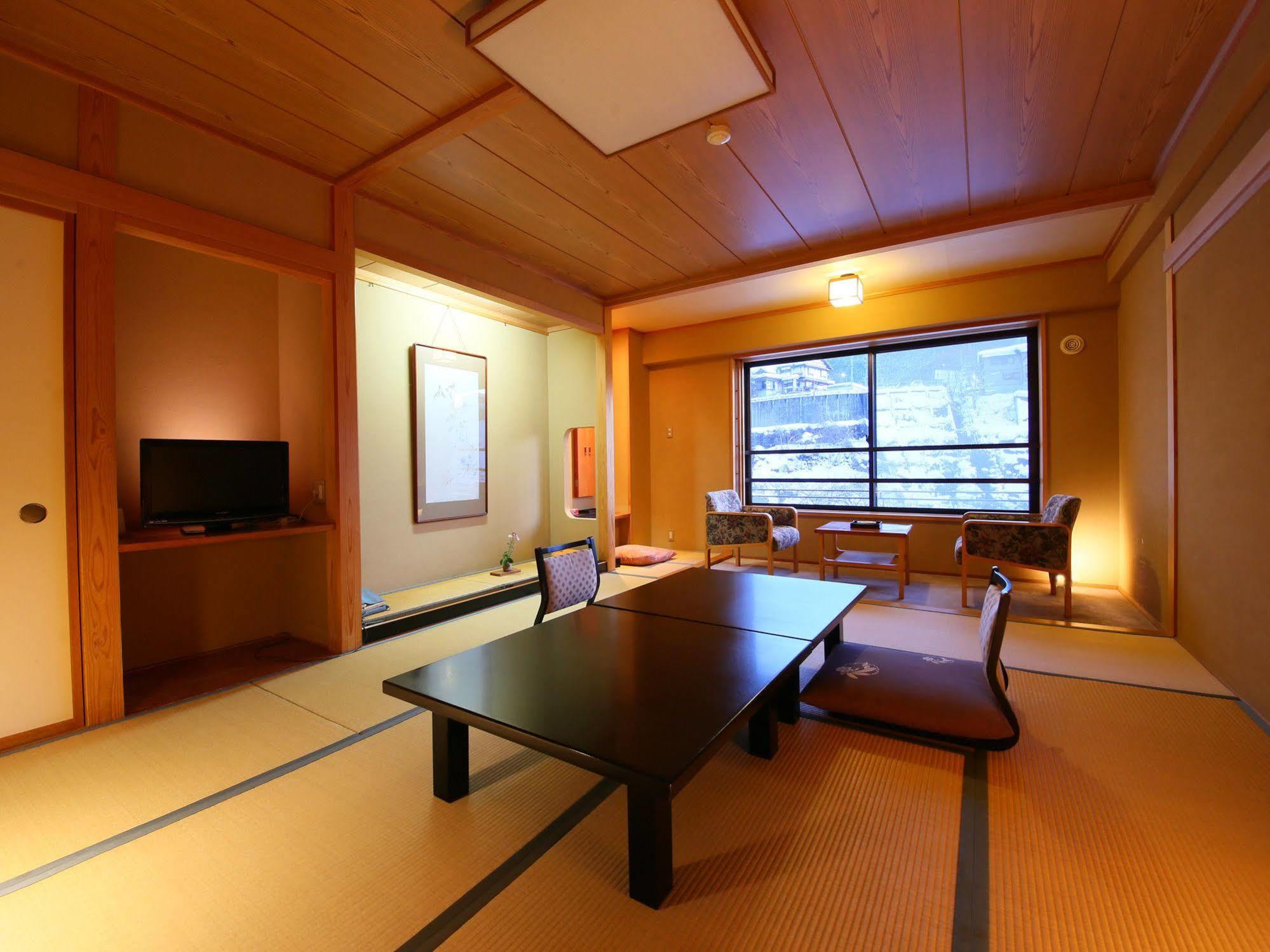 Shibu Hotel Yamanouchi  Buitenkant foto